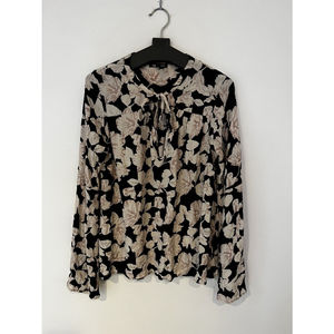 Billabong XL Black And White Floral Boho Tunic Top Flutter Sleeves